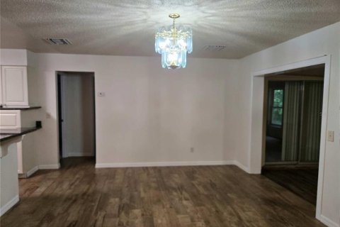 Casa en alquiler en Orlando, Florida, 3 dormitorios, 146.41 m2 № 1904144 - foto 4