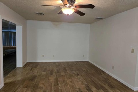 Casa en alquiler en Orlando, Florida, 3 dormitorios, 146.41 m2 № 1904144 - foto 5