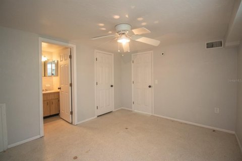 Immobilier commercial à vendre à New Port Richey, Floride: 3 chambres, 138.24 m2 № 2091615 - photo 8