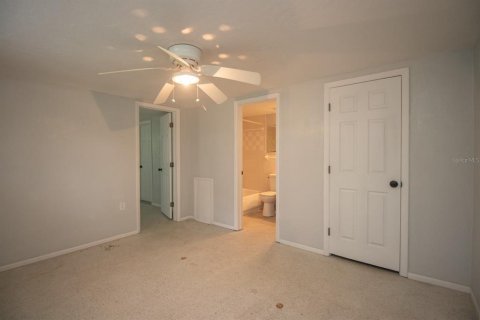 Immobilier commercial à vendre à New Port Richey, Floride: 3 chambres, 138.24 m2 № 2091615 - photo 7