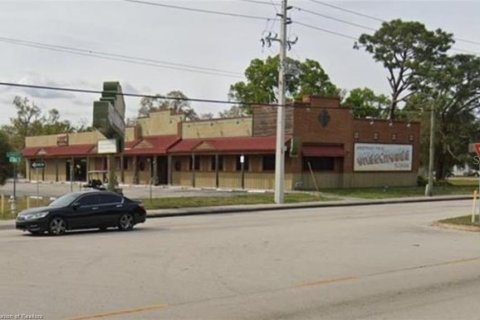 Immobilier commercial à Okeechobee, Floride № 2125259
