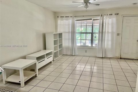 Villa ou maison à louer à Wilton Manors, Floride: 2 chambres, 92.9 m2 № 2078491 - photo 14
