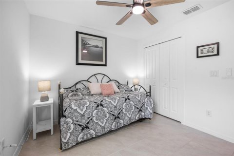 House in Rotonda, Florida 4 bedrooms, 167.32 sq.m. № 2157468 - photo 22