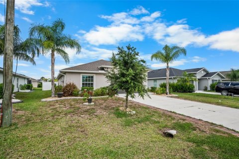 House in Rotonda, Florida 4 bedrooms, 167.32 sq.m. № 2157468 - photo 29