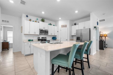 House in Rotonda, Florida 4 bedrooms, 167.32 sq.m. № 2157468 - photo 5