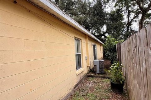 Villa ou maison à vendre à Tampa, Floride: 3 chambres, 143.63 m2 № 2401010 - photo 18