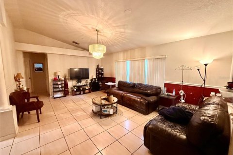 Villa ou maison à vendre à Tampa, Floride: 3 chambres, 143.63 m2 № 2401010 - photo 4