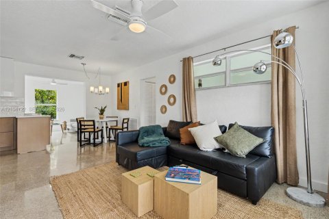 Villa ou maison à vendre à Fort Lauderdale, Floride: 3 chambres, 125.05 m2 № 2411269 - photo 5