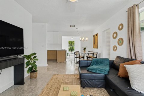 Villa ou maison à vendre à Fort Lauderdale, Floride: 3 chambres, 125.05 m2 № 2411269 - photo 6