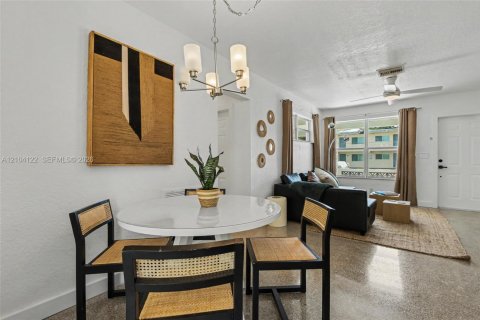 Villa ou maison à vendre à Fort Lauderdale, Floride: 3 chambres, 125.05 m2 № 2411269 - photo 12