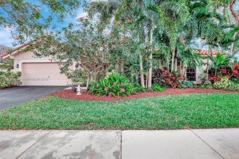 House in Davie, Florida 4 bedrooms, 210.98 sq.m. № 1741699 - photo 1