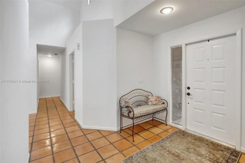 House in Davie, Florida 4 bedrooms, 210.98 sq.m. № 1741699 - photo 4
