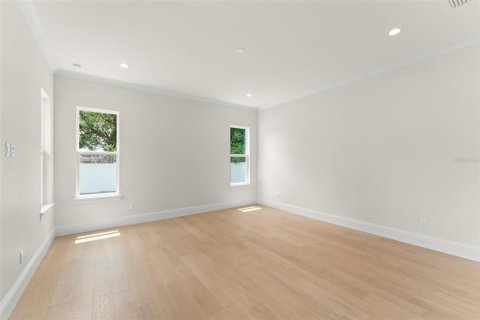 House in Orlando, Florida 4 bedrooms, 295.99 sq.m. № 1837329 - photo 27