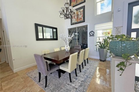 House in Miramar, Florida 5 bedrooms, 312.24 sq.m. № 1929847 - photo 5