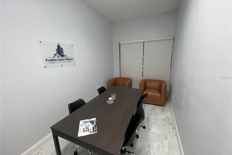 Commercial property in Kissimmee, Florida 18.58 sq.m. № 2232098 - photo 2