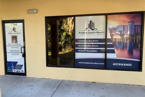 Commercial property in Kissimmee, Florida 18.58 sq.m. № 2232098 - photo 5