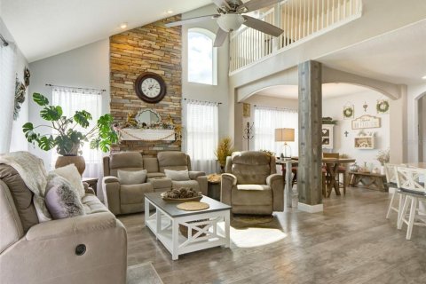Villa ou maison à vendre à Mount Dora, Floride: 4 chambres, 322.56 m2 № 2148608 - photo 7