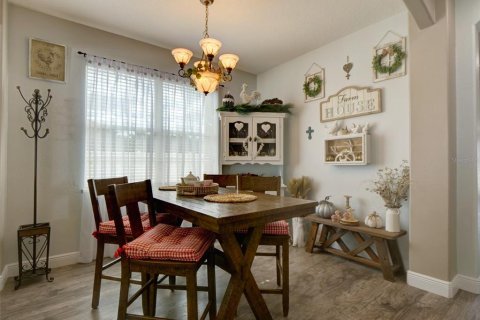 Villa ou maison à vendre à Mount Dora, Floride: 4 chambres, 322.56 m2 № 2148608 - photo 13