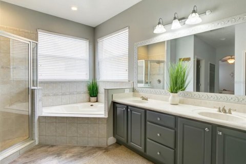 Villa ou maison à vendre à Mount Dora, Floride: 4 chambres, 322.56 m2 № 2148608 - photo 19