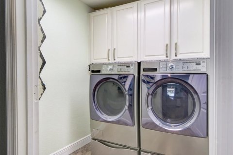 Villa ou maison à vendre à Mount Dora, Floride: 4 chambres, 322.56 m2 № 2148608 - photo 29
