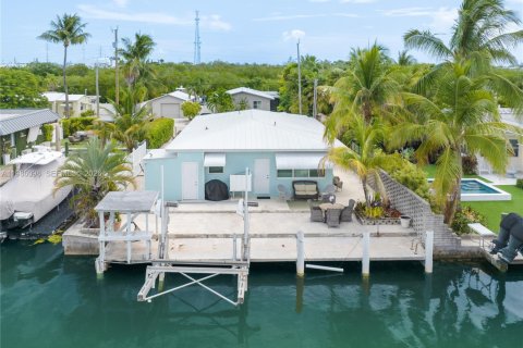 House in Marathon, Florida 3 bedrooms № 2048364 - photo 8