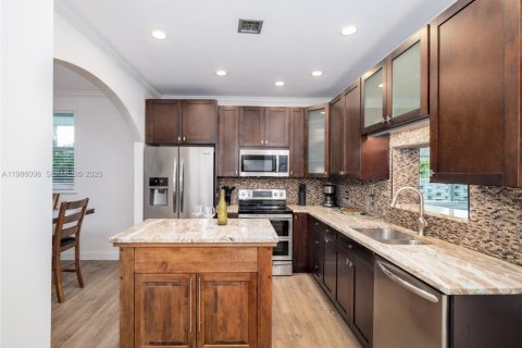 House in Marathon, Florida 3 bedrooms № 2048364 - photo 4