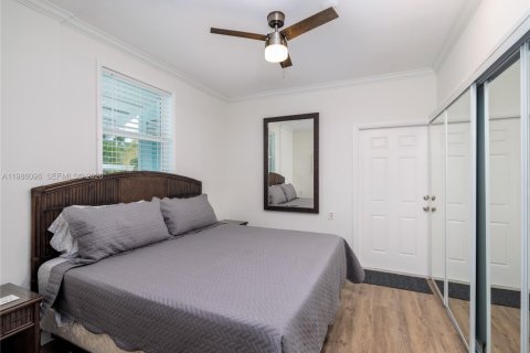 House in Marathon, Florida 3 bedrooms № 2048364 - photo 29