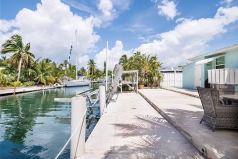 House in Marathon, Florida 3 bedrooms № 2048364 - photo 13