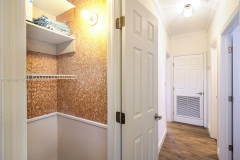 House in Marathon, Florida 3 bedrooms № 2048364 - photo 30