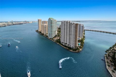 Снять в аренду кондоминиум в Майами, Флорида 3 спальни, 285.95м2, № 1437017 - фото 16