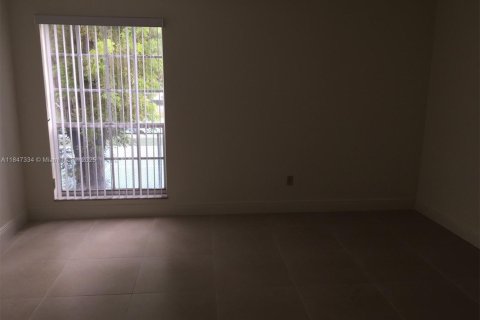 Condominio en alquiler en Miami, Florida, 1 dormitorio, 65.87 m2 № 1962731 - foto 8