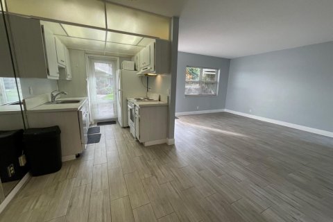 Copropriété à louer à Lauderdale-by-the-Sea, Floride: 1 chambre, 51.65 m2 № 2432142 - photo 5