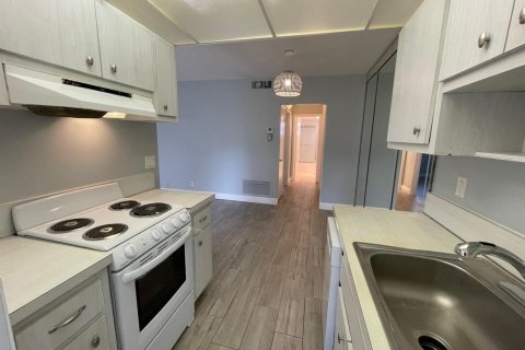 Copropriété à louer à Lauderdale-by-the-Sea, Floride: 1 chambre, 51.65 m2 № 2432142 - photo 6