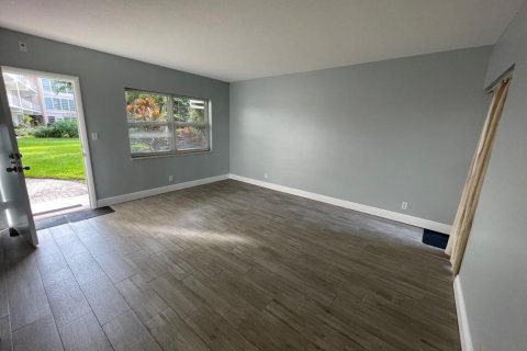 Copropriété à louer à Lauderdale-by-the-Sea, Floride: 1 chambre, 51.65 m2 № 2432142 - photo 2