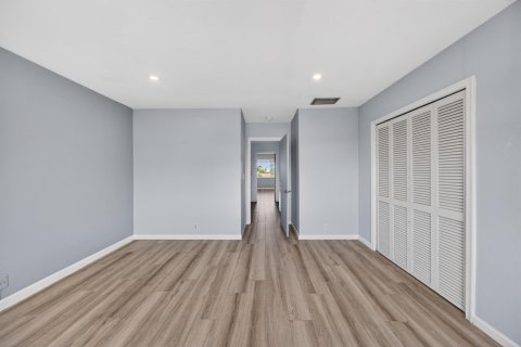 Снять в аренду кондоминиум в Дирфилд-Бич, Флорида 1 комната, 132.57м2, № 2085341 - фото 14