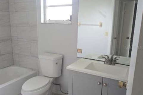 Villa ou maison à louer à Port Charlotte, Floride: 2 chambres, 98.85 m2 № 2404722 - photo 5