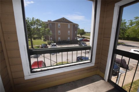 Condominio en alquiler en Orlando, Florida, 2 dormitorios, 75.25 m2 № 2226595 - foto 3