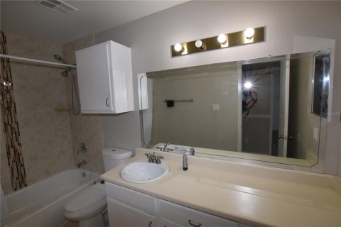 Condominio en alquiler en Orlando, Florida, 2 dormitorios, 75.25 m2 № 2226595 - foto 10