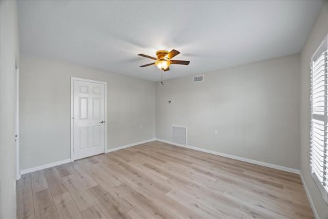 Casa en venta en Saint Petersburg, Florida, 4 dormitorios, 218.78 m2 № 2145118 - foto 27