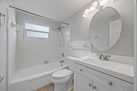 Casa en venta en Saint Petersburg, Florida, 4 dormitorios, 218.78 m2 № 2145118 - foto 25