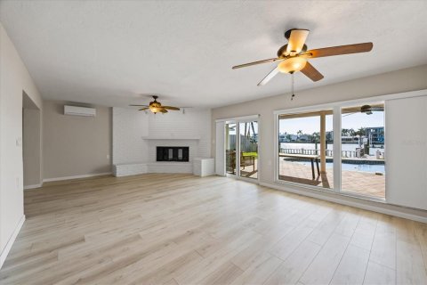 Casa en venta en Saint Petersburg, Florida, 4 dormitorios, 218.78 m2 № 2145118 - foto 16