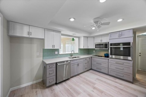 Casa en venta en Saint Petersburg, Florida, 4 dormitorios, 218.78 m2 № 2145118 - foto 21