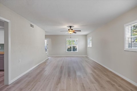 Casa en venta en Saint Petersburg, Florida, 4 dormitorios, 218.78 m2 № 2145118 - foto 12