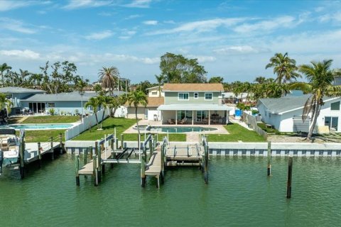 Casa en venta en Saint Petersburg, Florida, 4 dormitorios, 218.78 m2 № 2145118 - foto 5