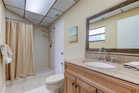 House in Seminole, Florida 3 bedrooms, 249.72 sq.m. № 1919726 - photo 12