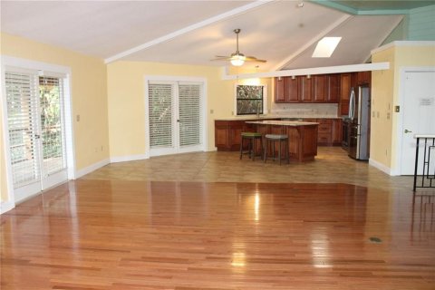 House in Seminole, Florida 3 bedrooms, 249.72 sq.m. № 1919726 - photo 9