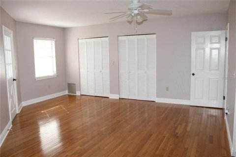 House in Seminole, Florida 3 bedrooms, 249.72 sq.m. № 1919726 - photo 15