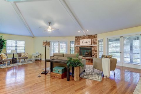 House in Seminole, Florida 3 bedrooms, 249.72 sq.m. № 1919726 - photo 6