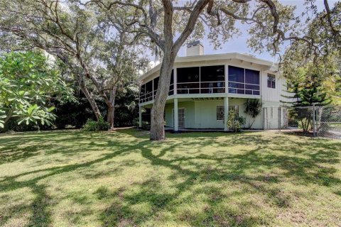 House in Seminole, Florida 3 bedrooms, 249.72 sq.m. № 1919726 - photo 22