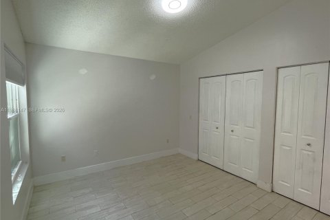 Copropriété à louer à Miami, Floride: 2 chambres, 65.96 m2 № 2051306 - photo 7